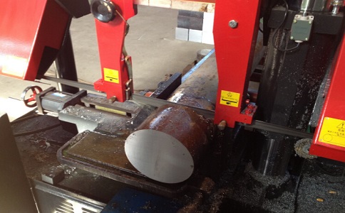 顺德卧式带锯床加工时出现明显振荡如何排查？